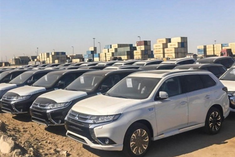 سرانجام تعیین وضعیت  واردات خودروهای سواری و کامیون