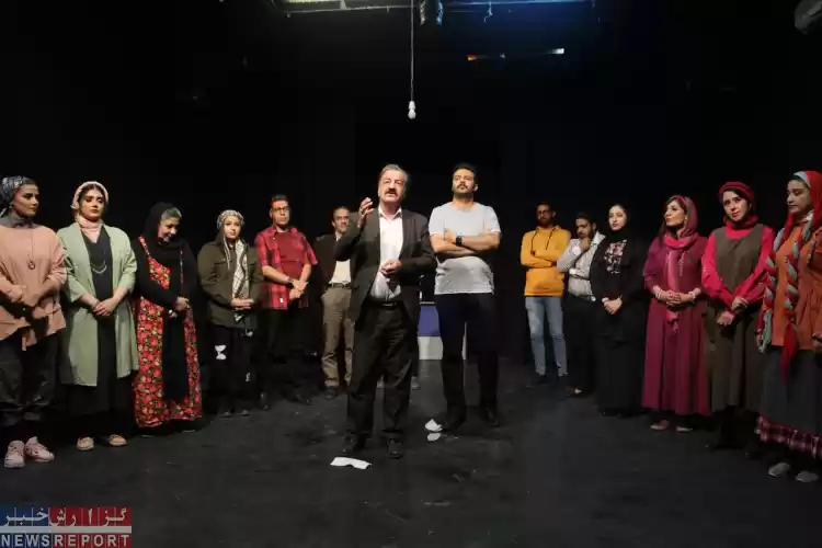 نقدی بر تئاتر زیر شیروانی محمد مهاجر